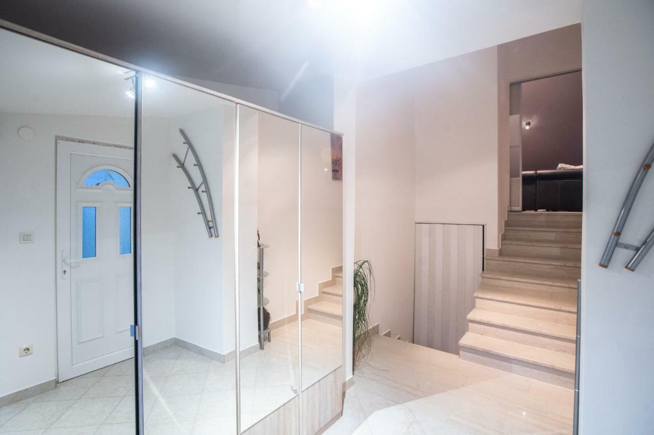 Apartman Nane Banjol Екстер'єр фото
